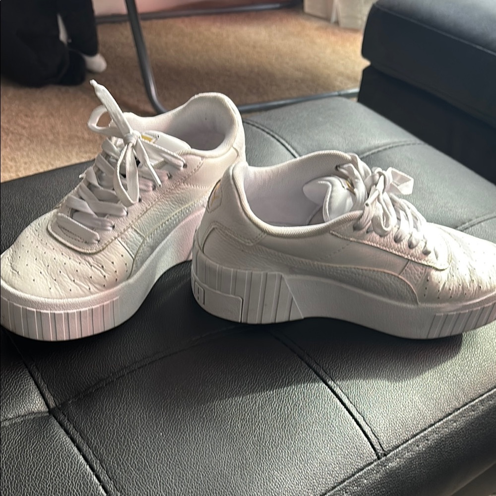 White Sneakers with Chunky Platform Sole and Smooth Upper